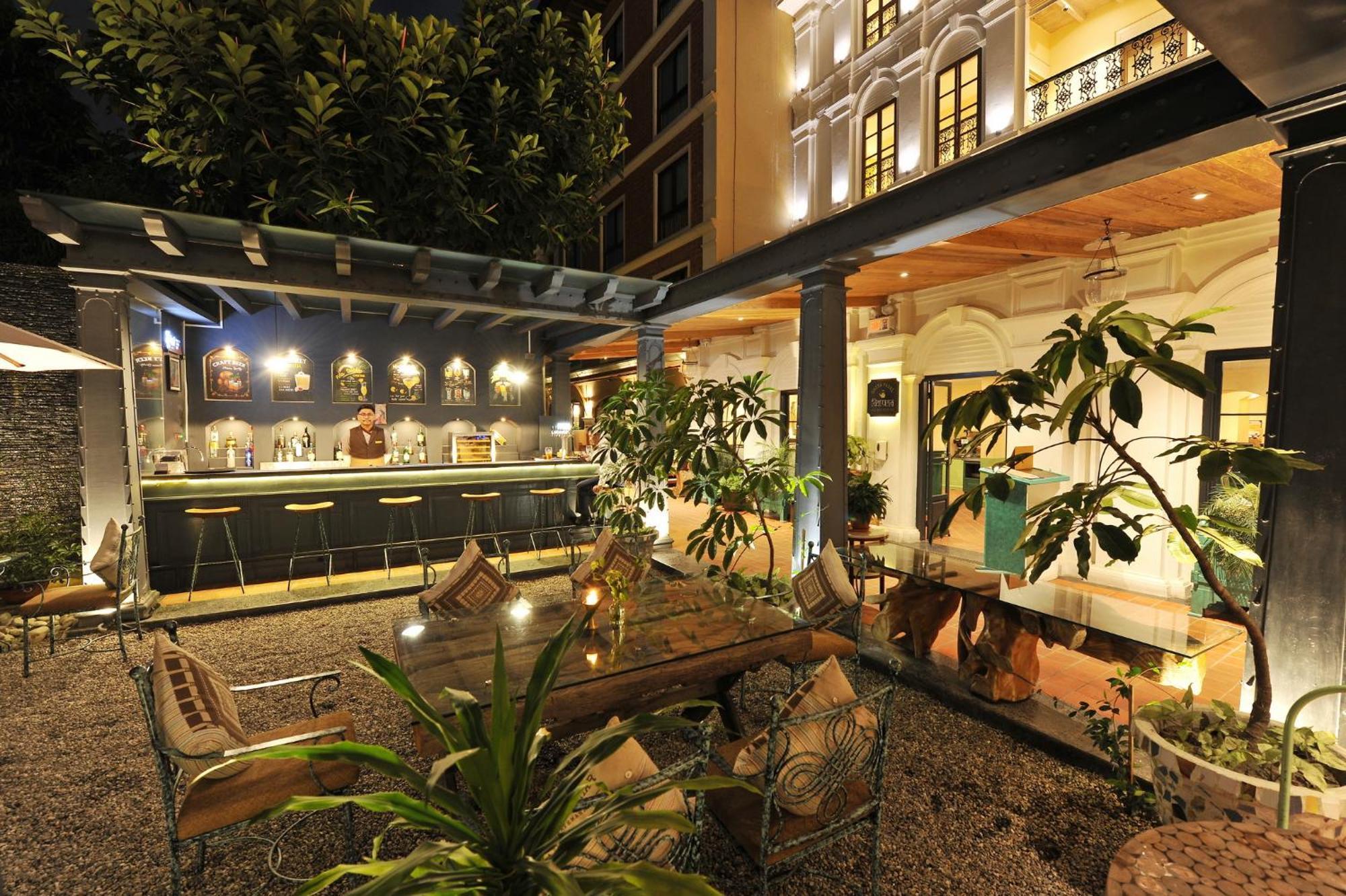 Nepali Ghar Hotel Katmandu Zewnętrze zdjęcie